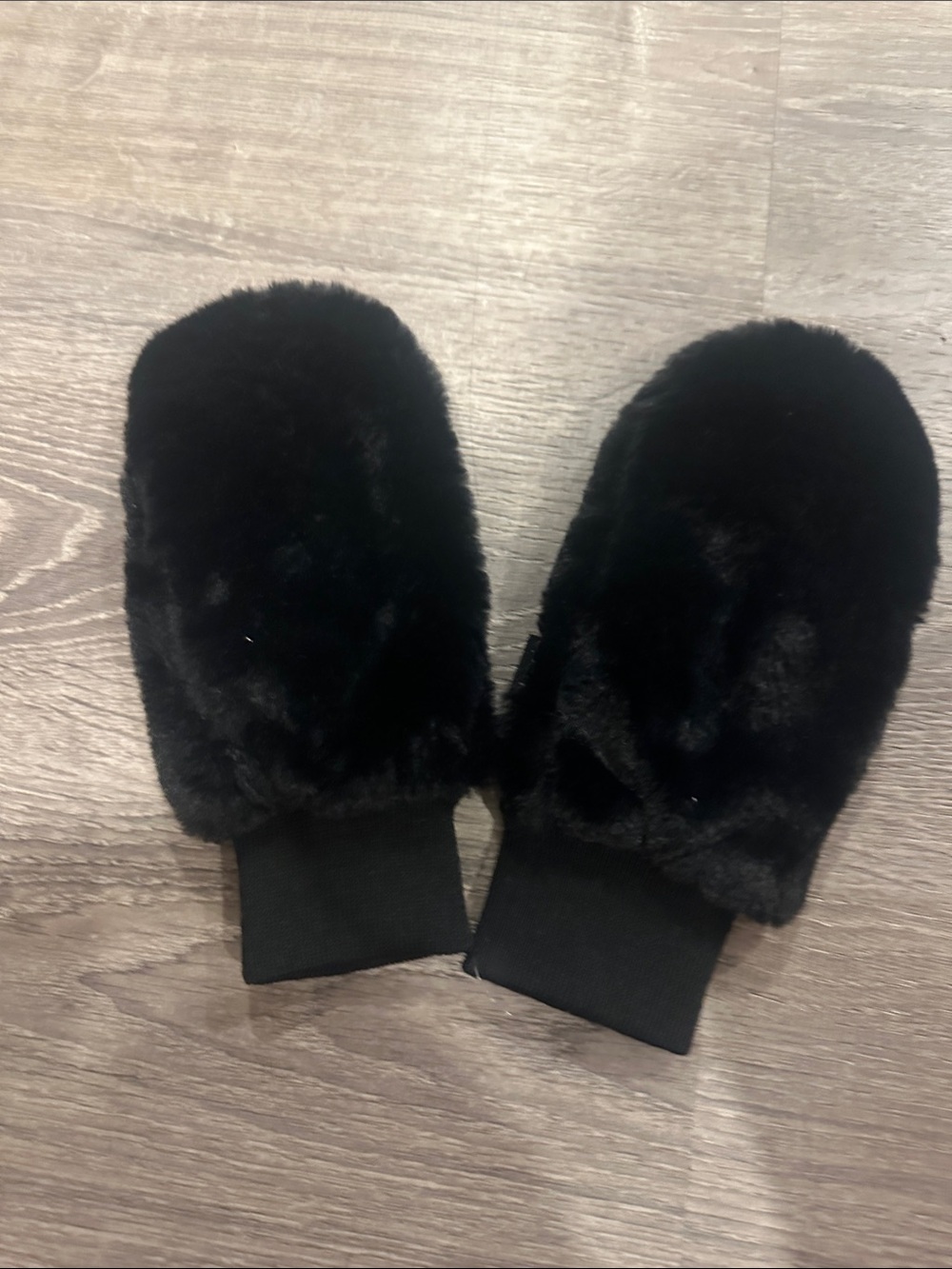 Apana Black Faux Fur Mittens
